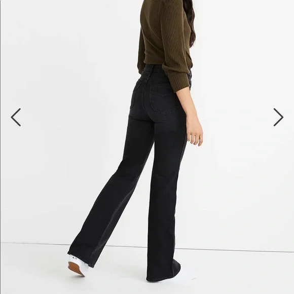 Madewell Petite 11" High-Rise Flare Jeans in Bankside Wash - Picture 3 of 7